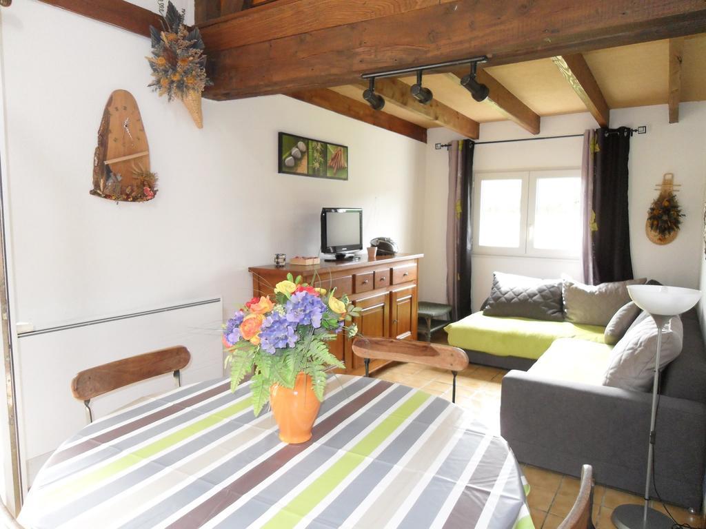 Domaine Des Escouanes Hotel Prudhomat Room photo